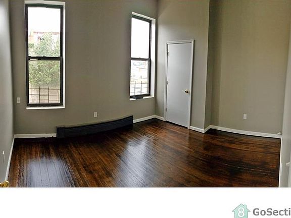 2nd image of 25 Port Richmond Ave #1