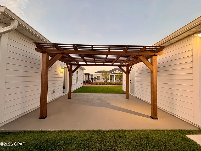 2208 Warbler St — Photo 22