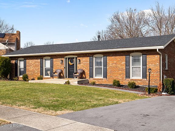 2nd image of 3212 Summerfield Dr