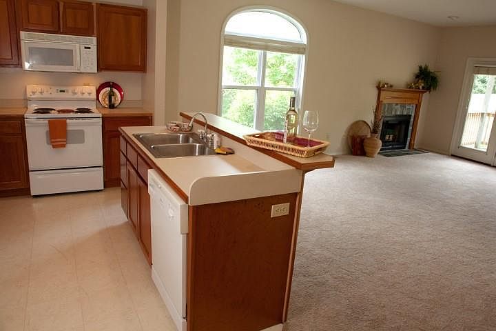 1st image of 854 S Clarizz Blvd