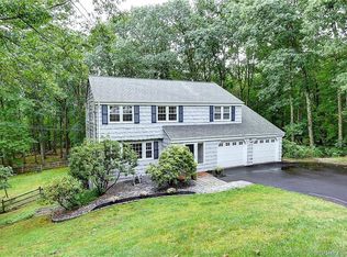 427 Woodhaven Rd, Glastonbury, CT 06033