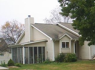 1071 Whitegate Ct, O'Fallon, MO 63366