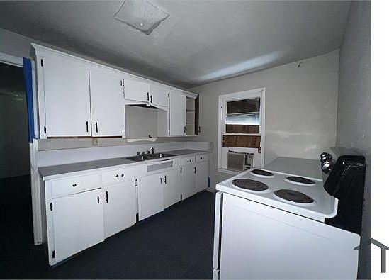 1st image of 2814 Elgin St #2