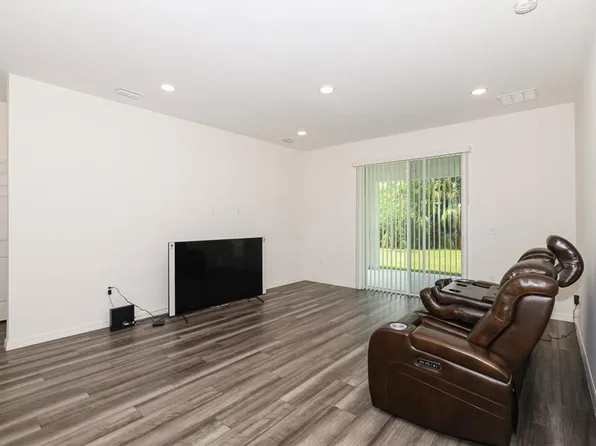 6157 NW Gatun Dr, Port Saint Lucie, FL 34986