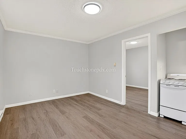 2424 NW Kearney St #5 — Photo 12