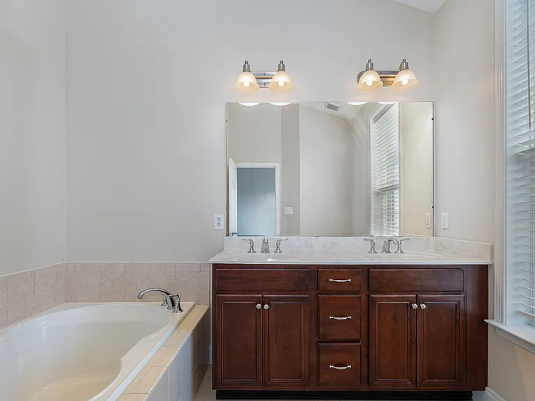 Primary ensuite bathroom