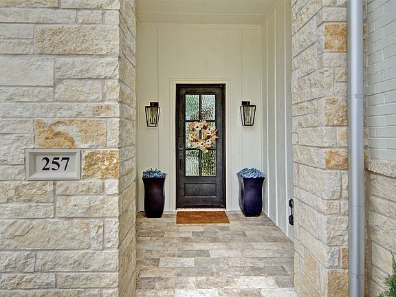 4th image of 257 Martin Dr