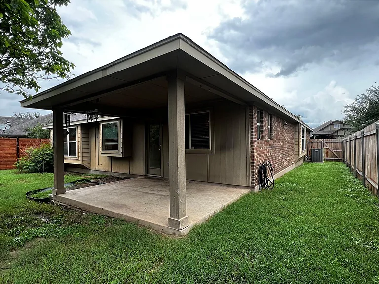 2708 Cottonwood Shores Dr — Photo 40