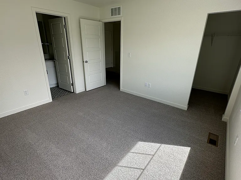 245 Cardinal St — Photo 10