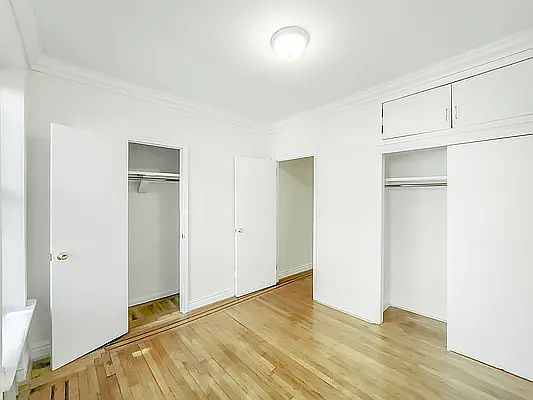 5th image of 213 E 84th St APT 3C