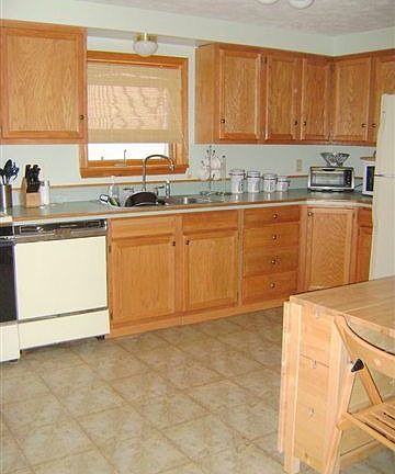 3rd image of 1439 Lake Dr