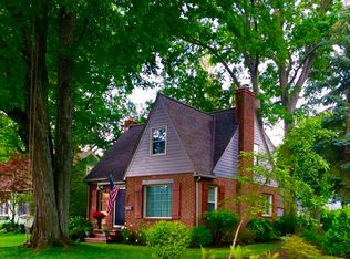 23811 Russell Rd, Bay Village, OH 44140