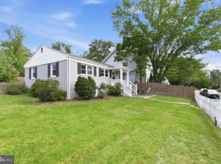 3917 17th St N, Arlington, VA 22207