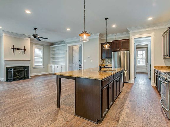 4th image of 3834 Somers Ln