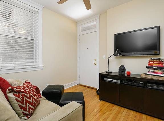 2nd image of 3355 N Clifton Ave #2