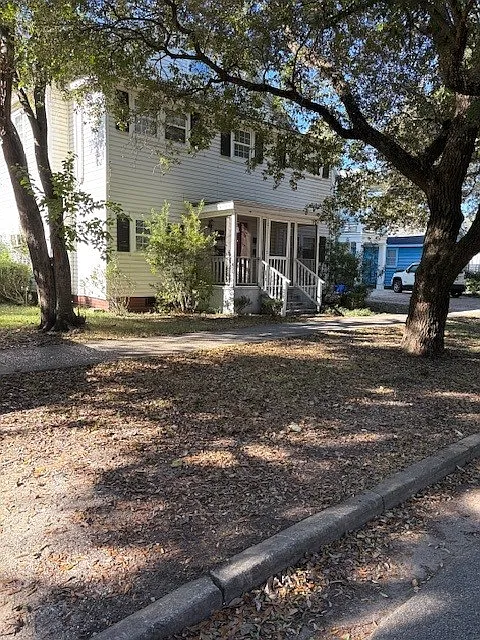 1 bed, 1100 sqft, $950 — Photo 1
