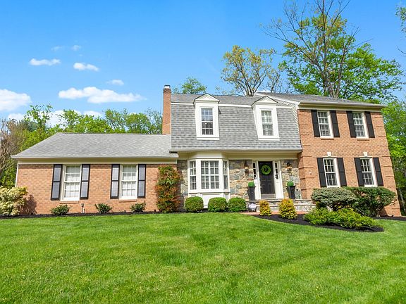 3rd image of 4940 Walkingfern Dr