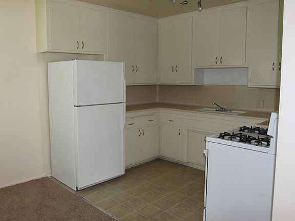 3rd image of 1614 E 1st St APT 12