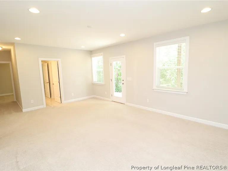 240 Mystwood Hollow Cir — Photo 41
