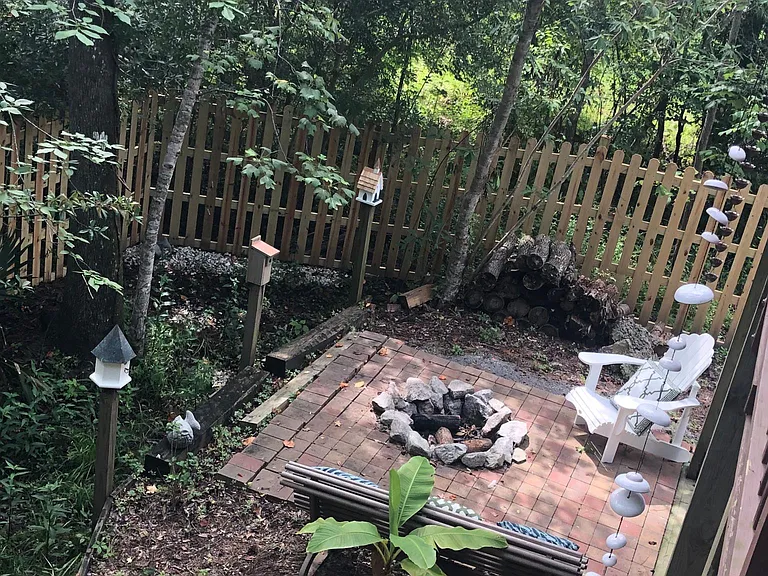 526 S Causeway Rd — Photo 38