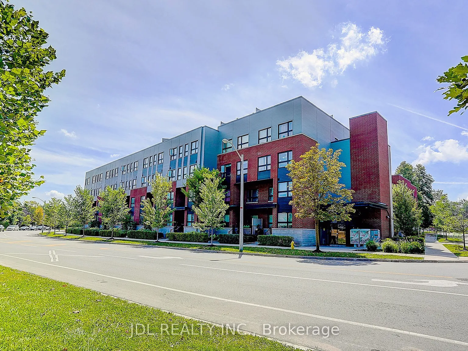 3 bed, $2,950 — Photo 2