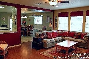 4th image of 126 Lauren Ln