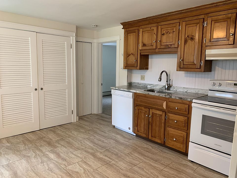 37 Middle Street 2 Apartment Rentals Hadley, MA Zillow