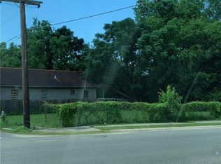 1 Comus Ct, New Orleans, LA 70117