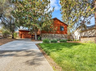 16765 Hawks Hill Rd, Hidden Valley Lake, CA 95467