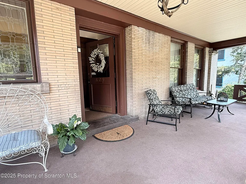 629 Clay Ave #2C