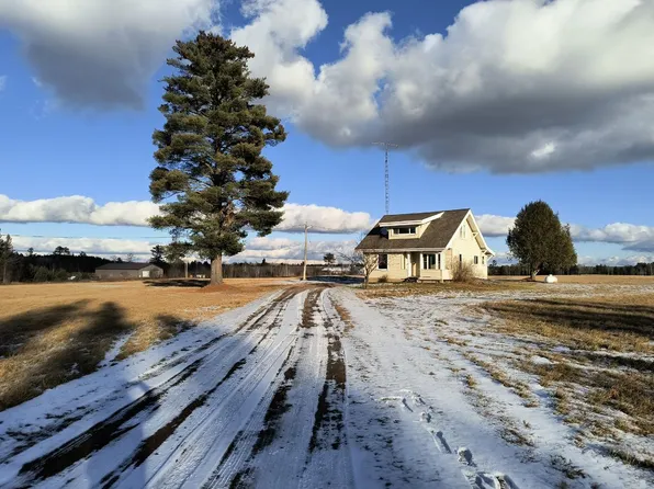 314 Gibbs City Rd, Iron River, MI 49935