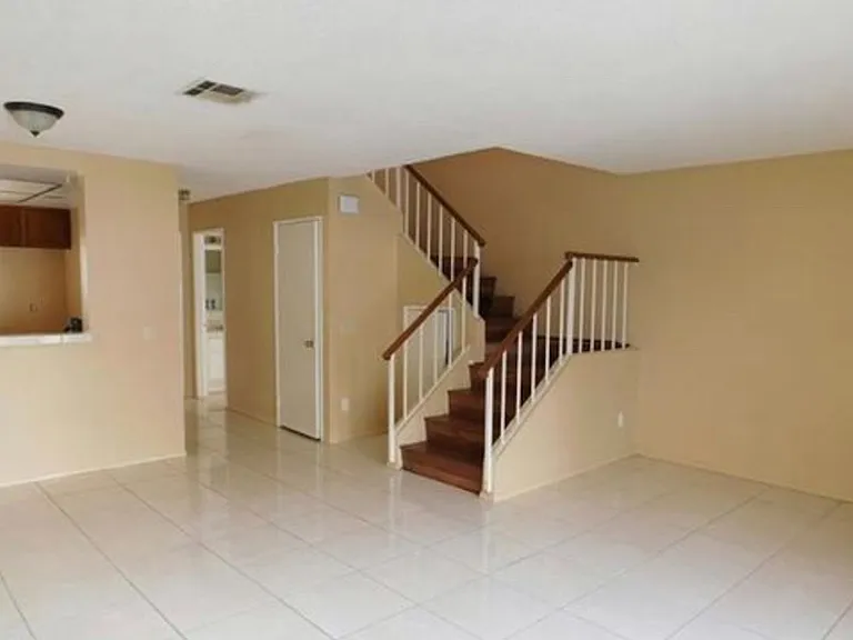 8739 Pinecrest Pl — Photo 5
