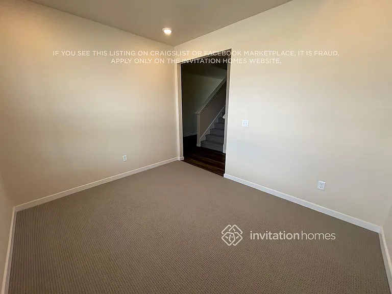 462 Elbert St — Photo 15