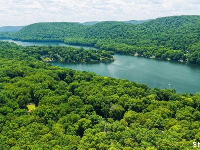 272 Candlewood Lake Road North, New Milford, CT, 06776