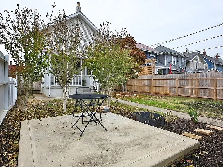 335 E Moler St — Photo 32