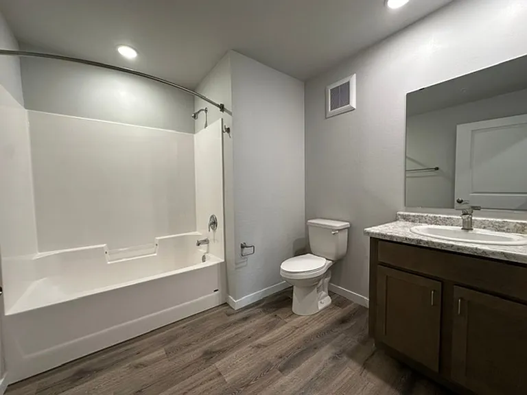 204 E Express Way — Photo 35