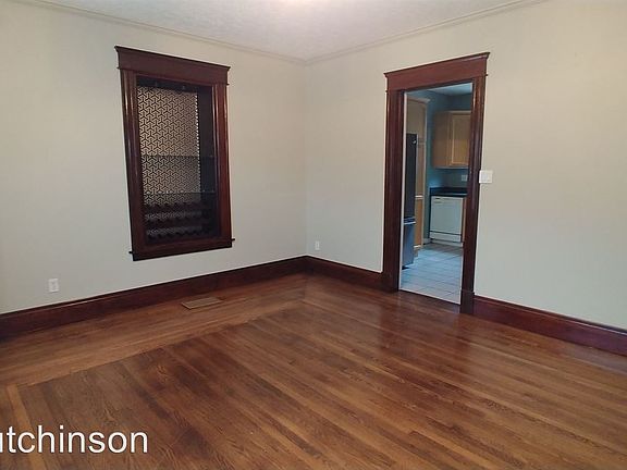 3rd image of 565 Delta Ave