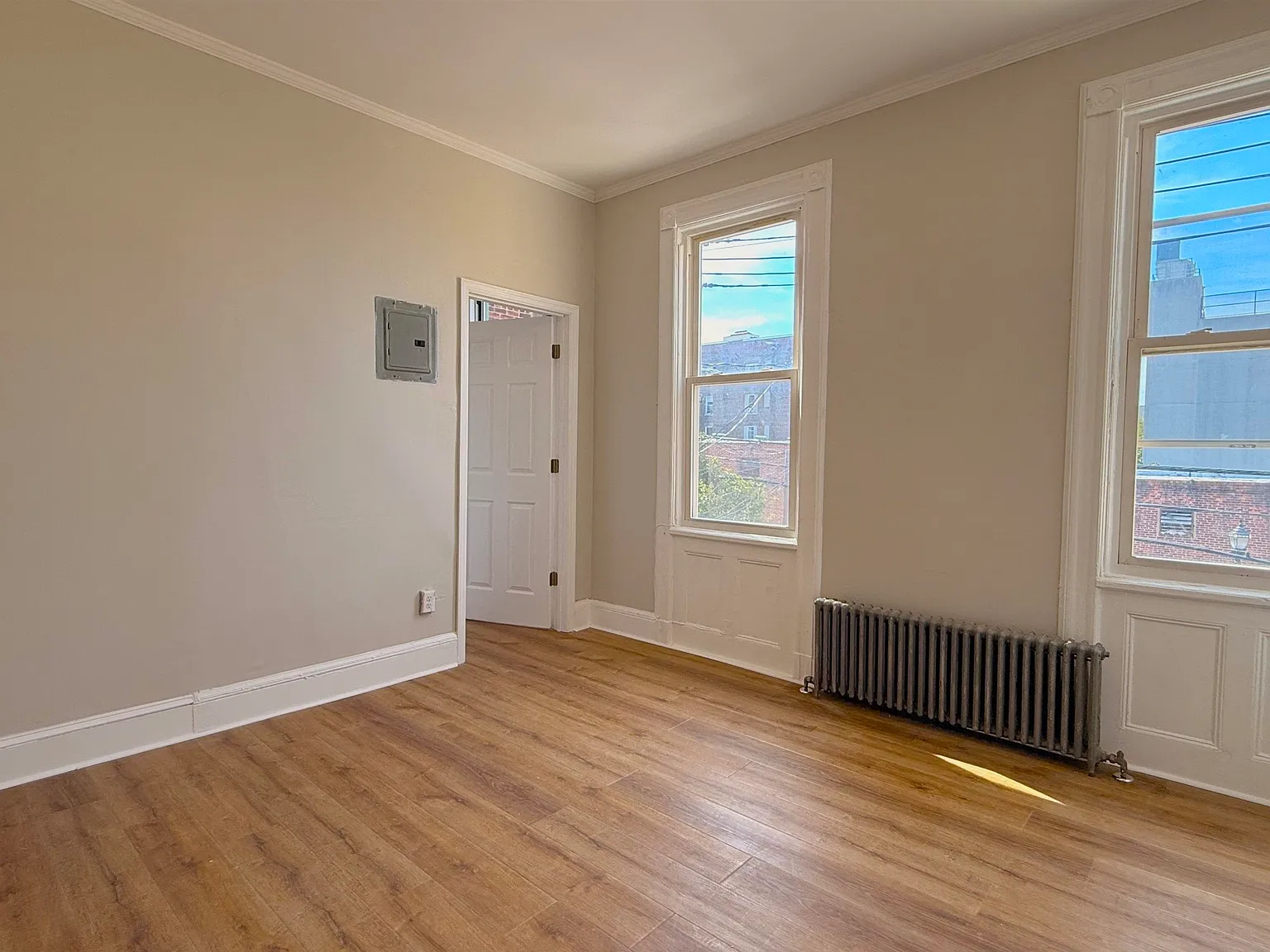 2 bed, 1.0 bath, 900 sqft, $2,500 — Photo 4