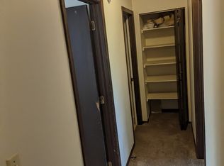 911 40th St NW, Rochester, MN 55901