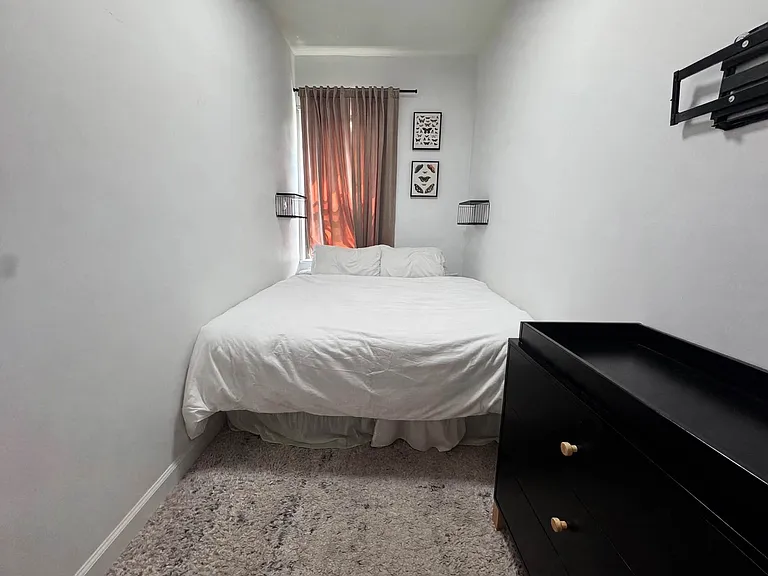 43 W 68th St #4A — Photo 4