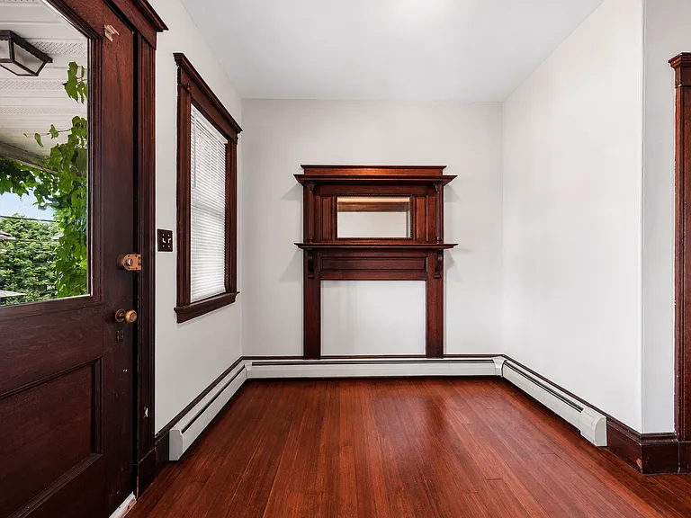 5 Douglas Ave #1 — Photo 3