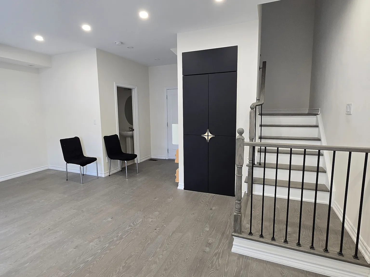 3 bed, $4,000 — Photo 3