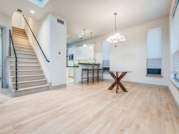 3rd image of 5362 Holland Ave