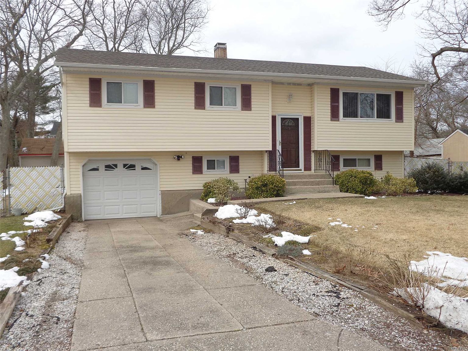 44 Ronkonkoma Blvd, Centereach, NY 11720 Zillow