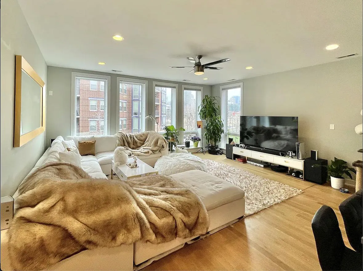 2 bed, 1600 sqft, $4,400 — Photo 1