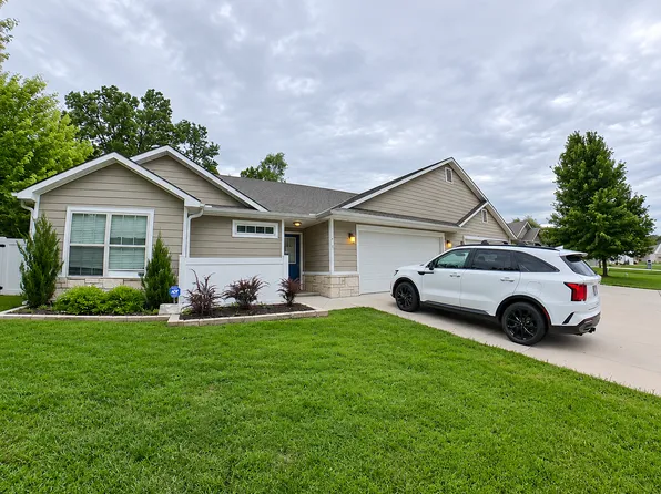801 Highland Ridge Dr, Manhattan, KS 66503