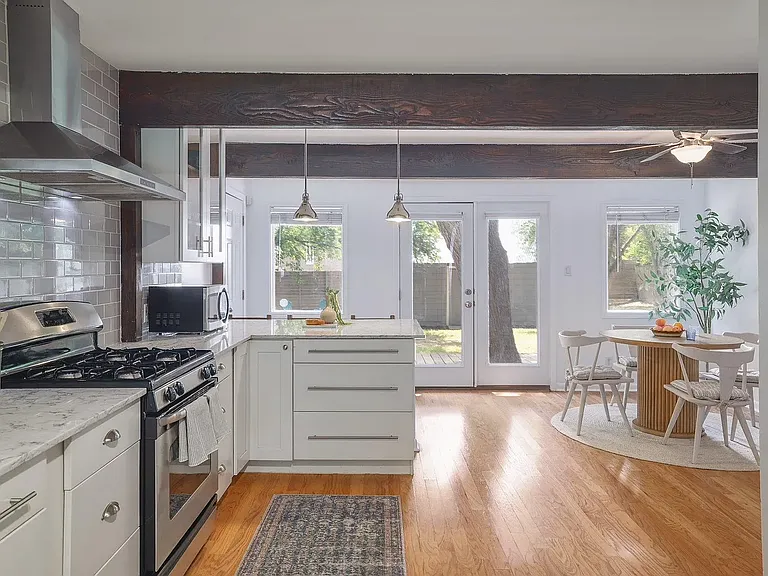 3303 S Oak Dr — Photo 12