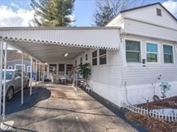 70 Shumway St #39, Springfield, MA 01119