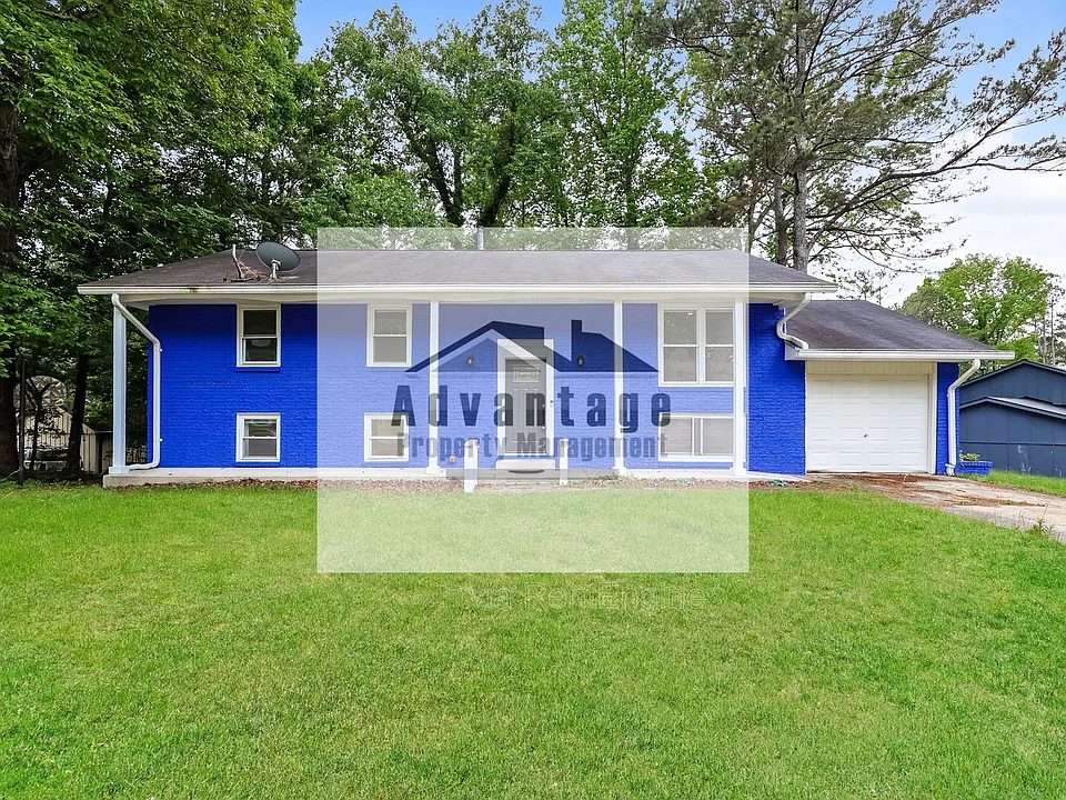 1455 Helen Ln SW