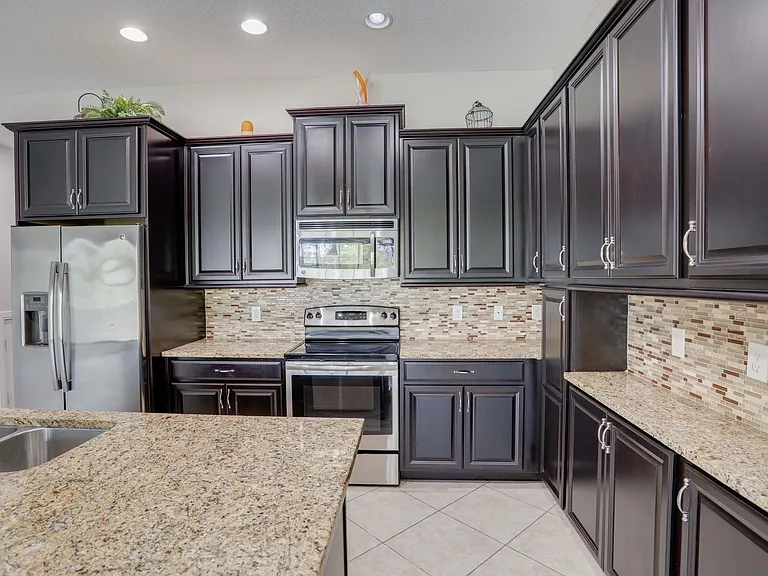 510 Captiva Dr — Photo 14
